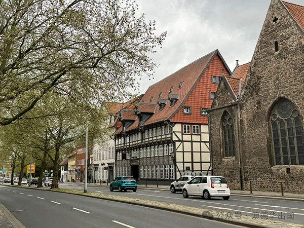 1762333737497679.png 4.webp.png