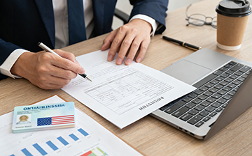 办理移民流程详解:从咨询到获签的完整步骤解析