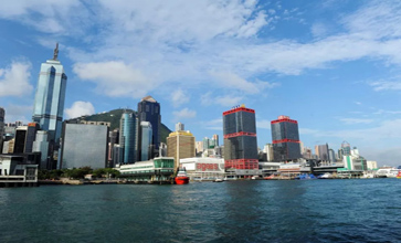 香港进修移民,“一人升学,全家获香港居民身份”