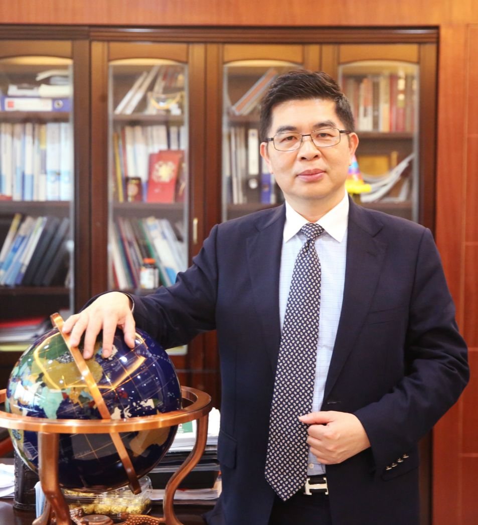 【一点资讯专访】谢炎武:闪耀在留学移民星空的“北斗”